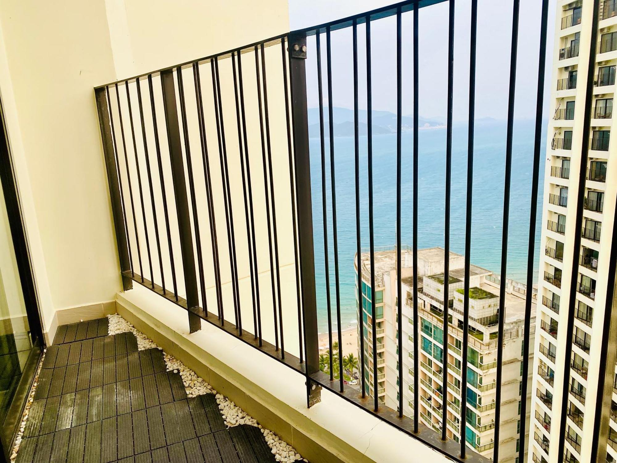 Can Ho Gold Coast O Nha Trang View Bien - Vivastay Bagian luar foto