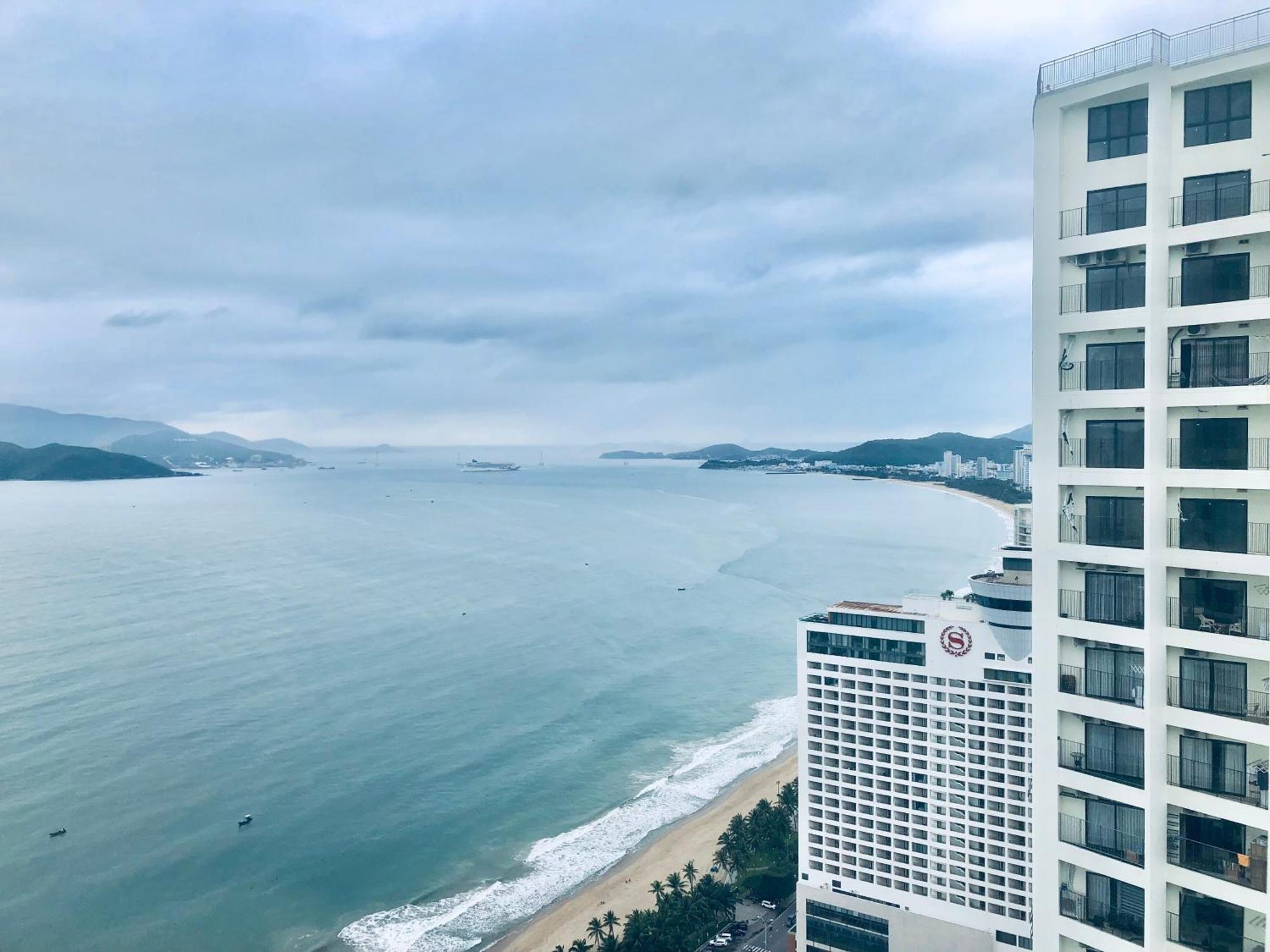 Can Ho Gold Coast O Nha Trang View Bien - Vivastay Bagian luar foto