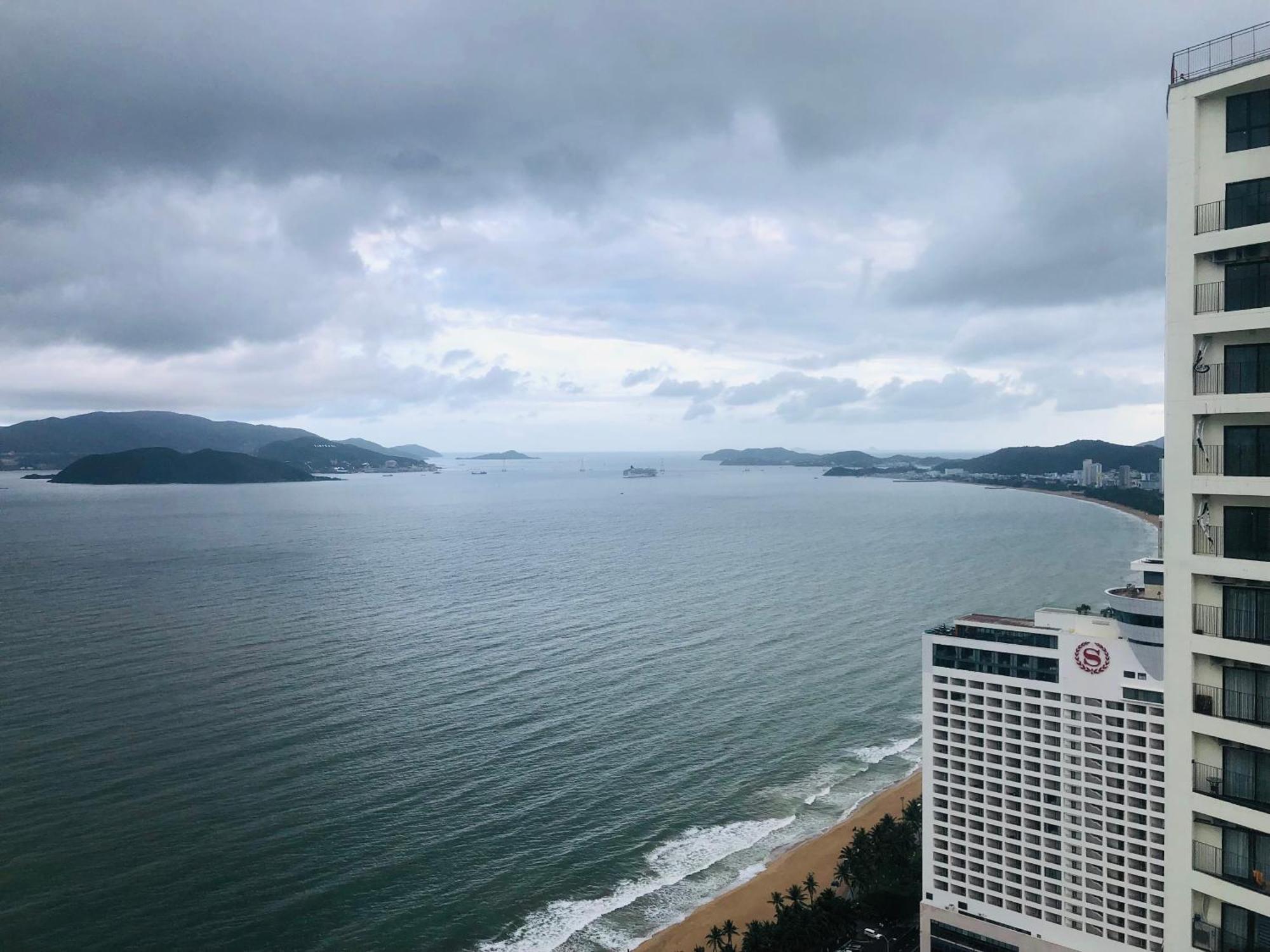 Can Ho Gold Coast O Nha Trang View Bien - Vivastay Bagian luar foto